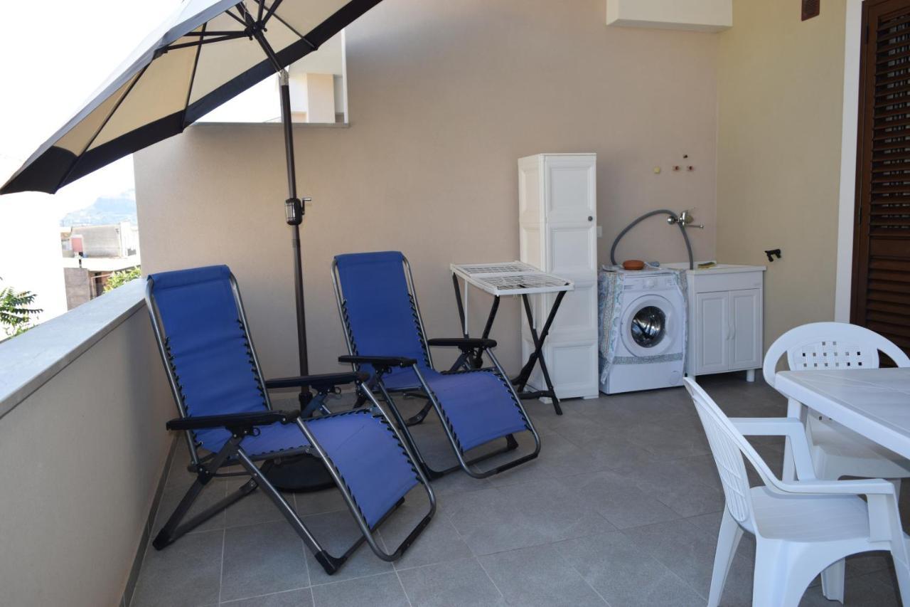 Casa Vacanze Lombardo Santa Teresa Di Riva Exteriör bild