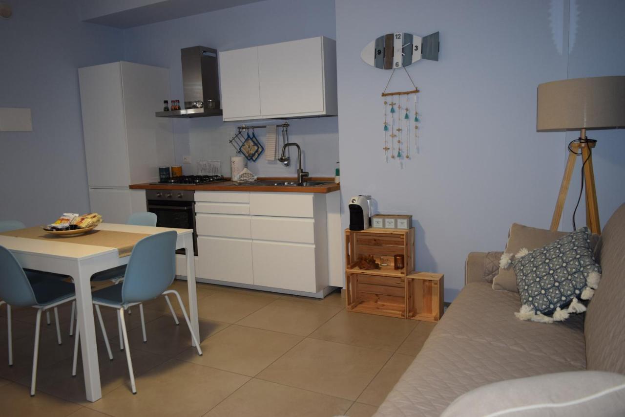 Casa Vacanze Lombardo Santa Teresa Di Riva Exteriör bild