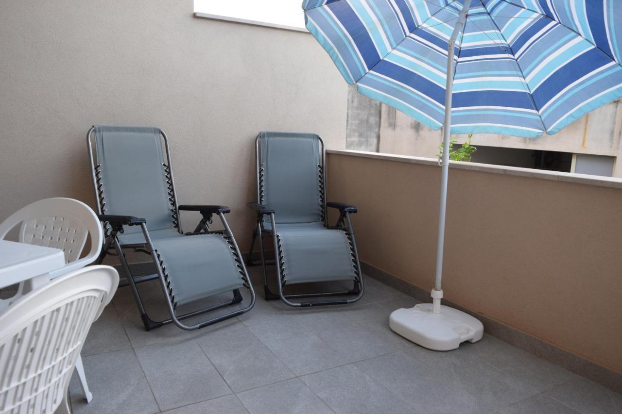 Casa Vacanze Lombardo Santa Teresa Di Riva Exteriör bild
