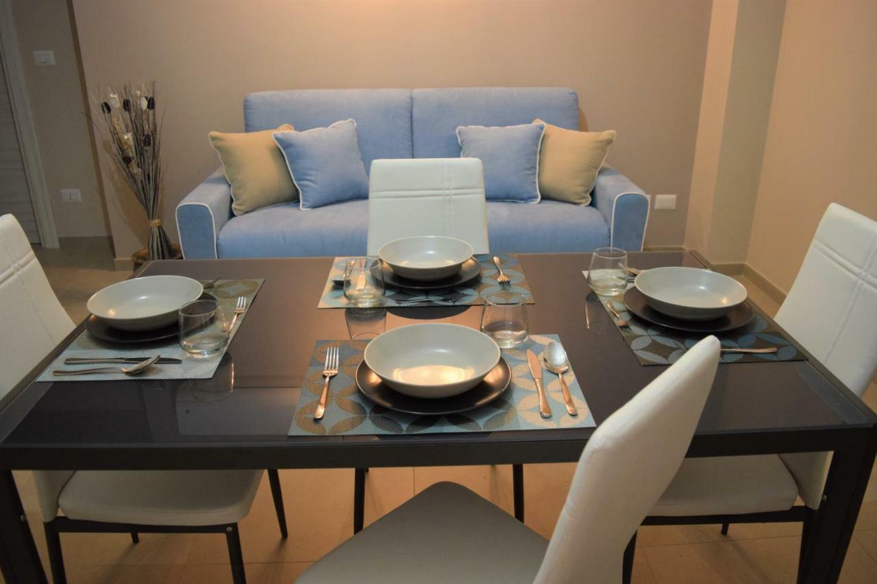 Casa Vacanze Lombardo Santa Teresa Di Riva Exteriör bild